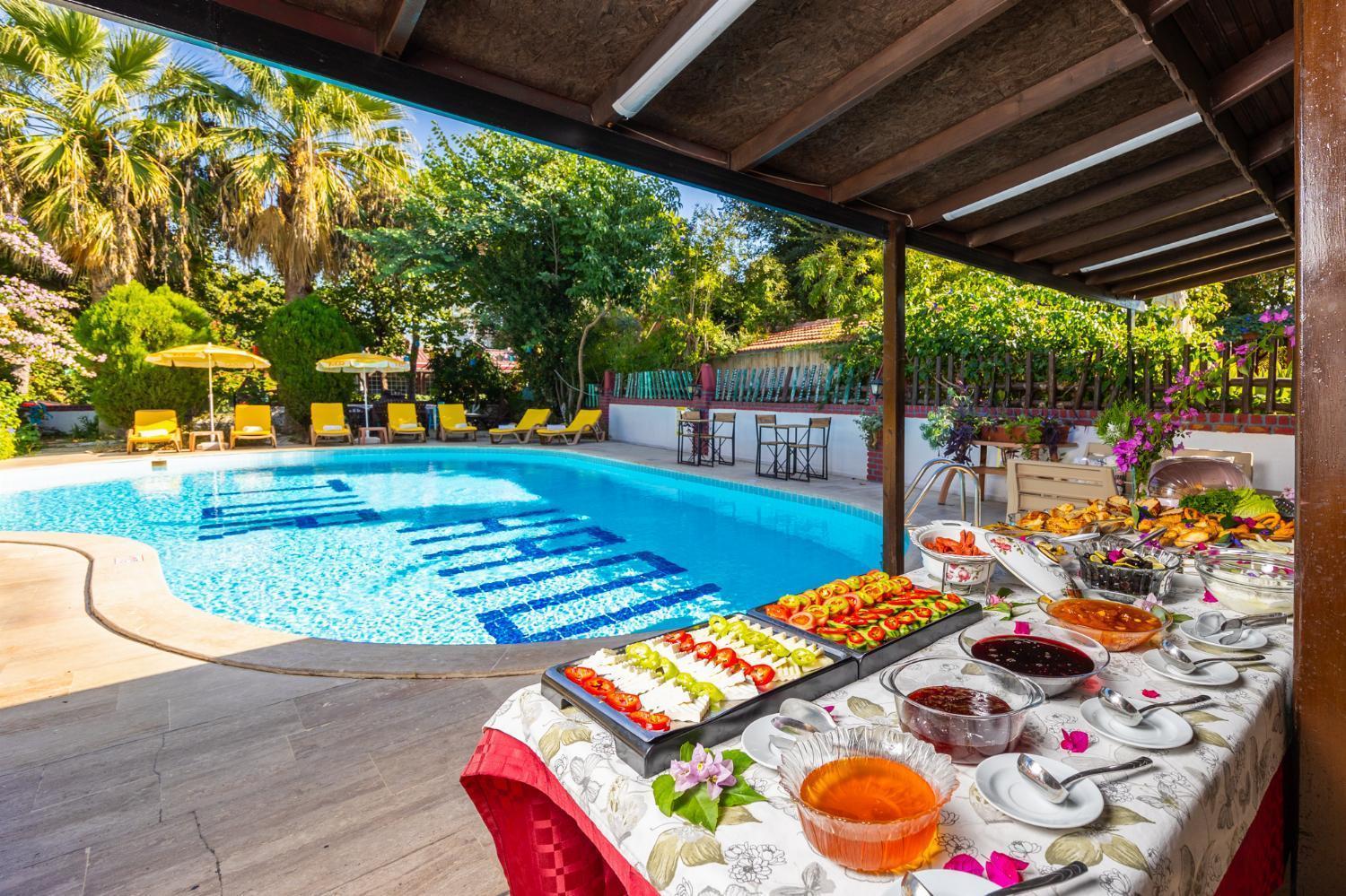 Garden Bloom Hotel Dalyan Exterior photo